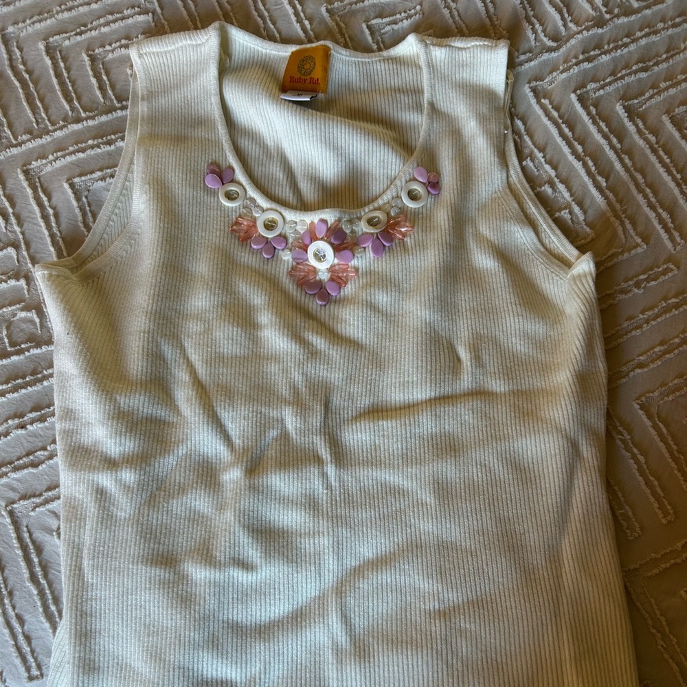 Ruby red tank top xl